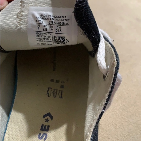 Converse - Picture 3 of 3